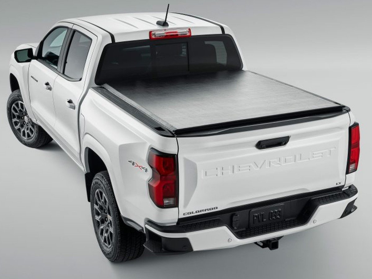 Bow soft roll-up tonneau cover for Chevy Silverado