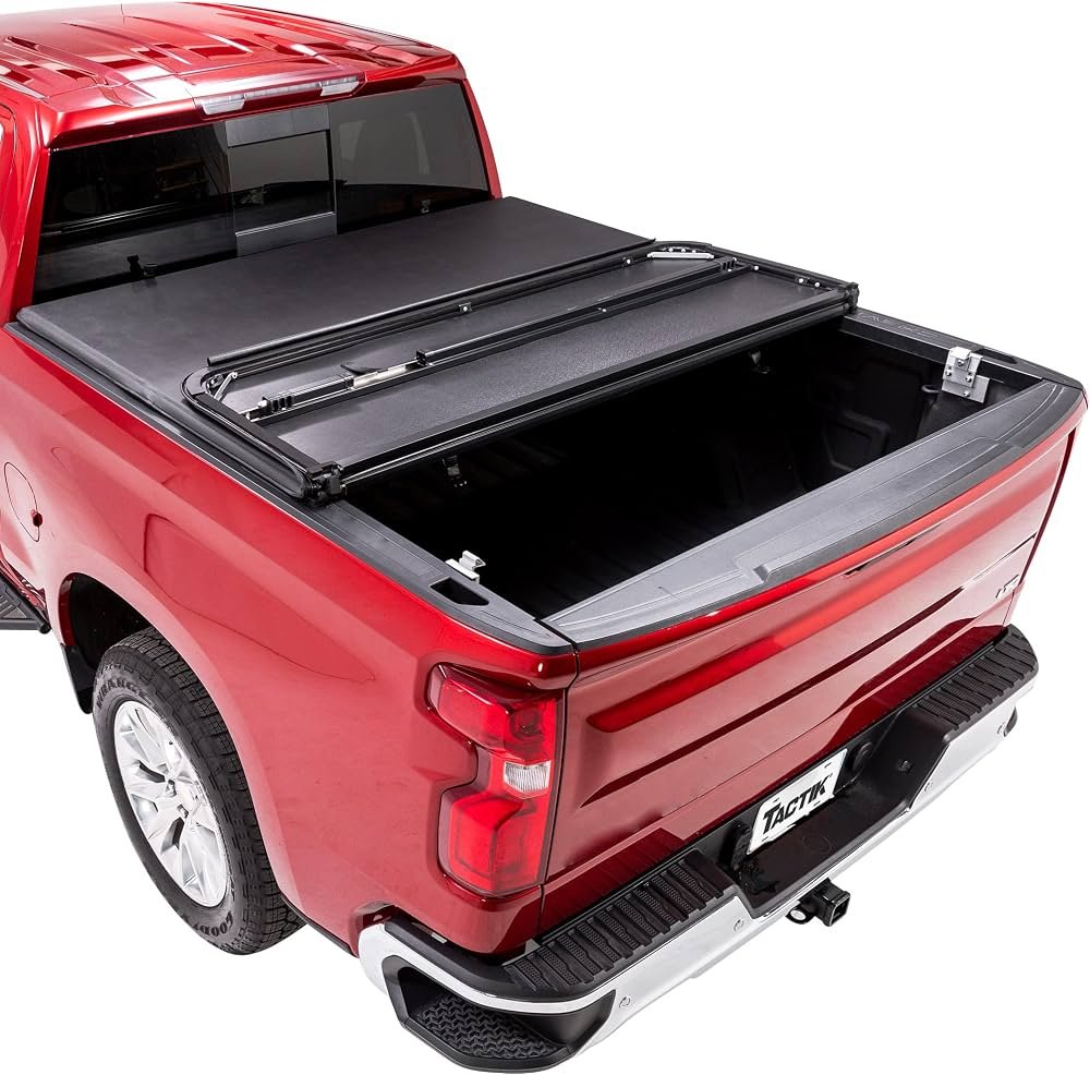 Bow hard tri-fold tonneau cover panel construction